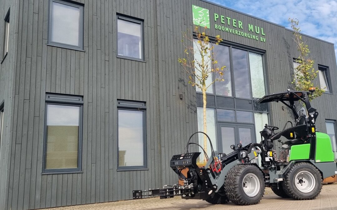 Giant G1500L X-tra HD voor Peter Mul Boomverzorging