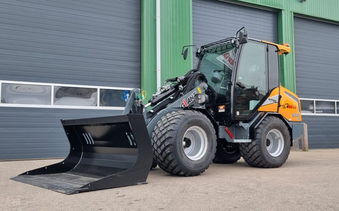 Giant G3500 X-tra Stage-V voor J Hesp & Zn